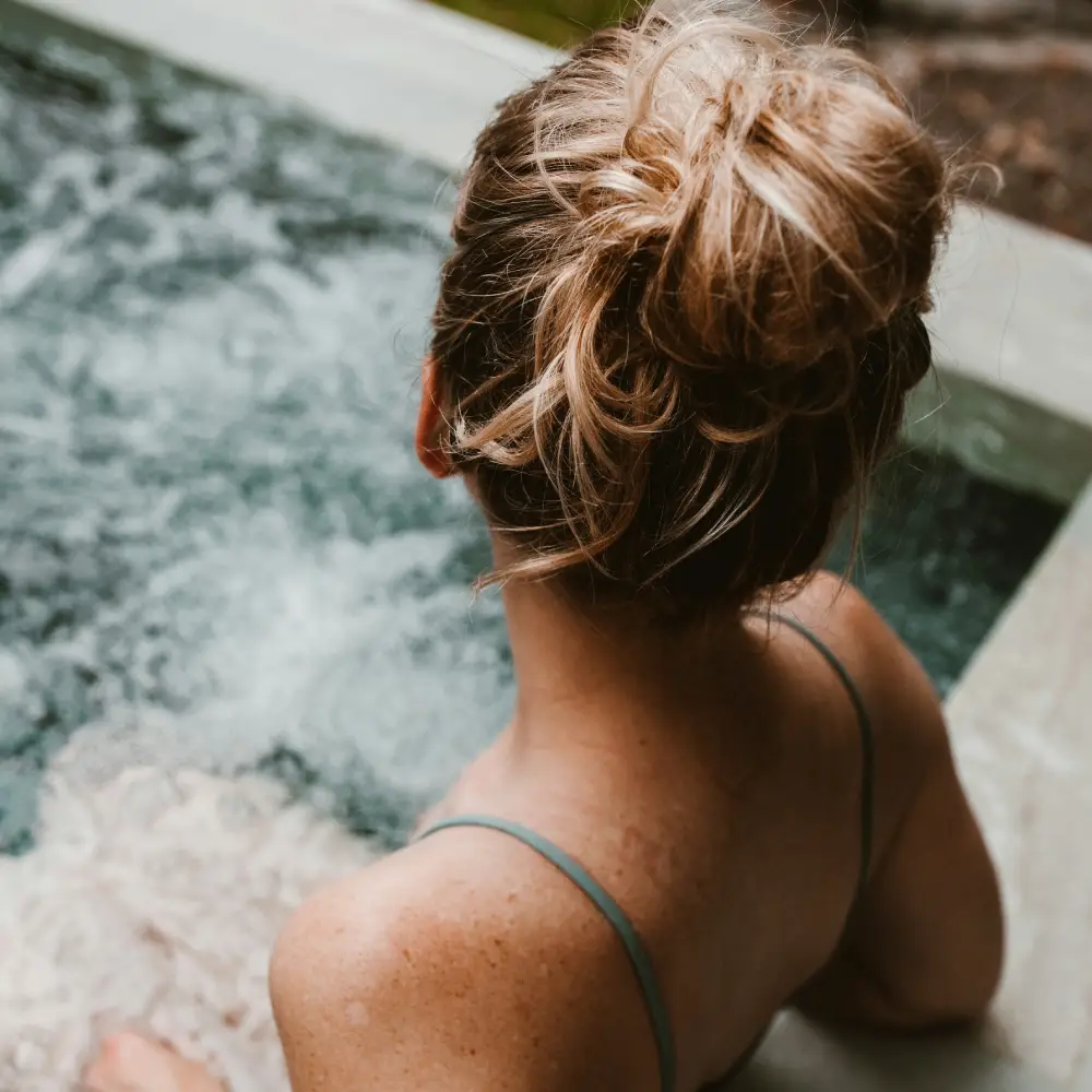 Logo Cure thermale : pas réservée aux seniors !